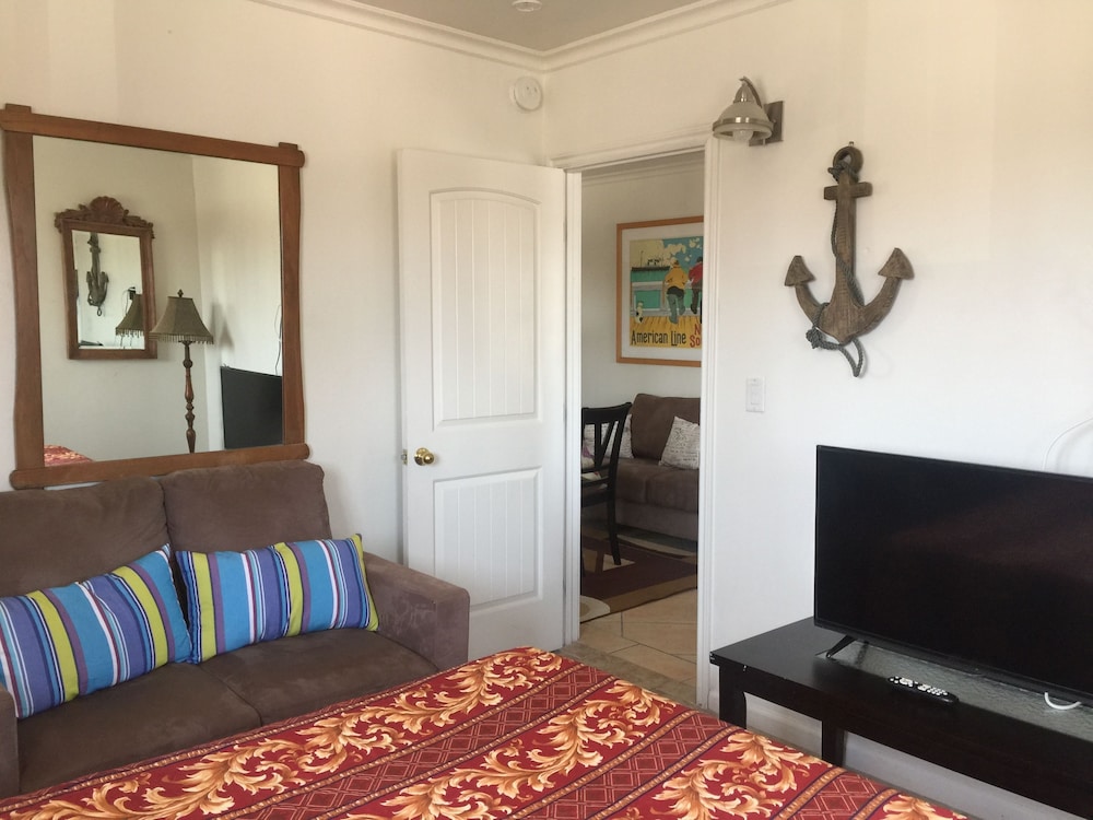 The Shores Inn and Beach Houses - photo 14