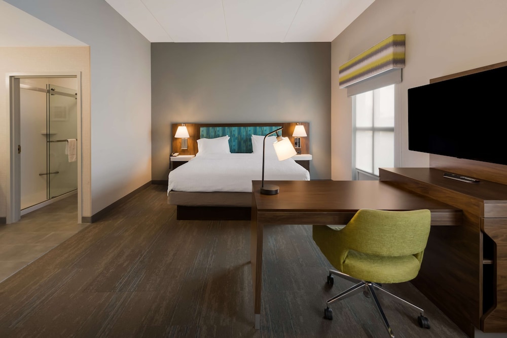 Hampton Inn & Suites Fredericksburg at Celebrate Virginia - photo 18