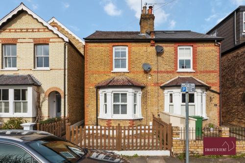 Kingston On Thames Pets Welcome Garden 3bed — Kingston Upon Thames