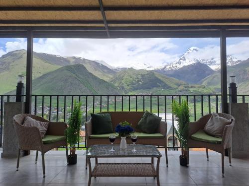 Prime Hotel Kazbegi - last minute hotel in Step'antsminda