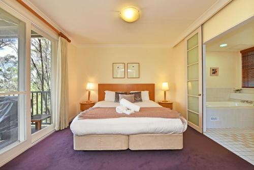 Villa 1br Pinot Villa located within Cypress Lakes Resort in Cessnock, Australia