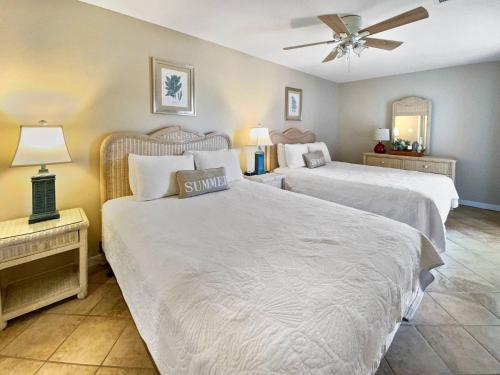Tradewinds Condominiums #33 by Destin Getaways — 4-Star Luxury Hotel in Destin, United States