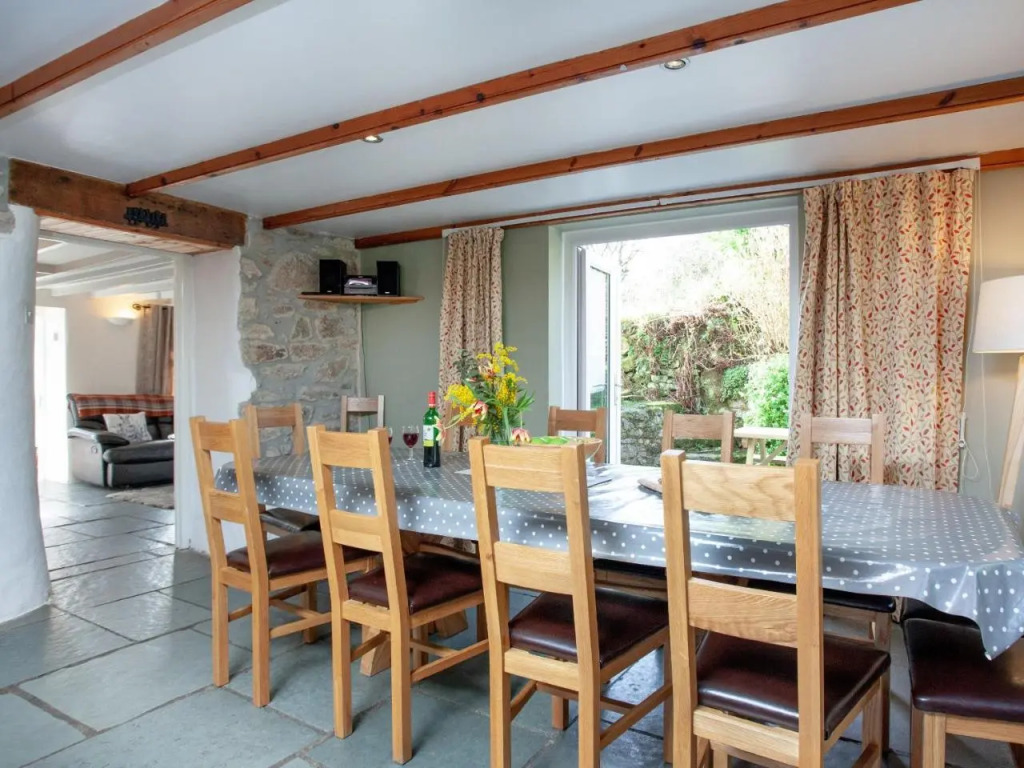 The Farm House — 4-Star Luxury Hotel in Wendron, United Kingdom