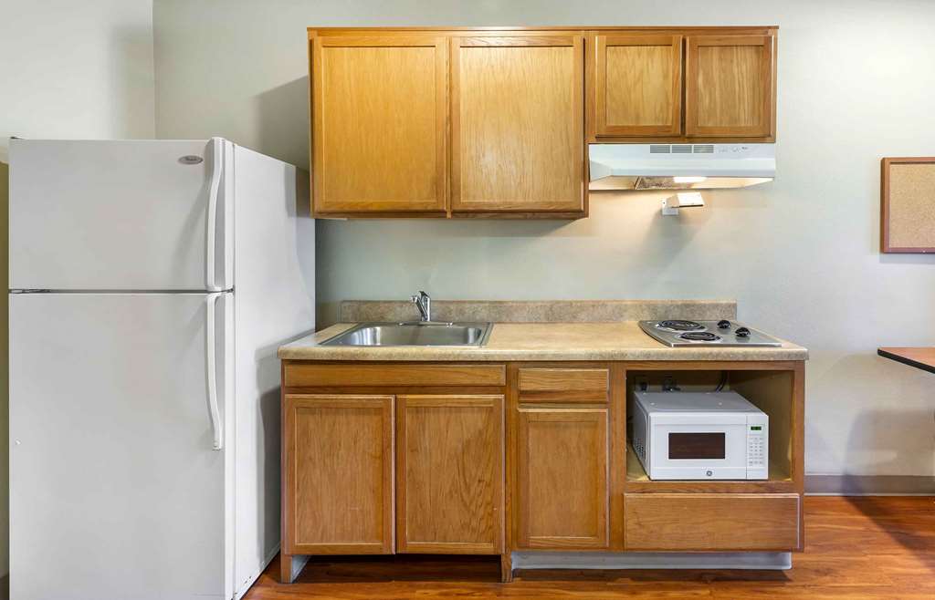 WoodSpring Suites Akron - photo 11