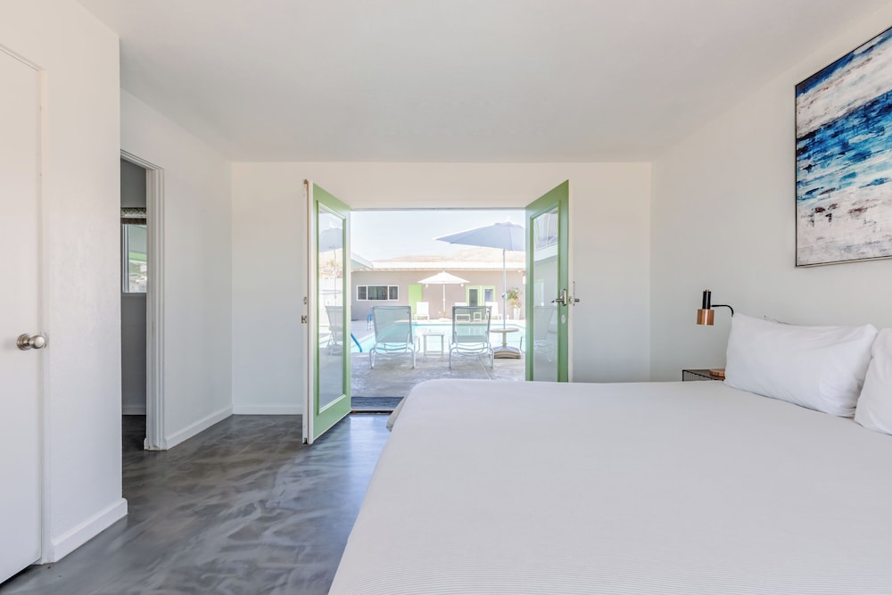 Desert Hot Springs Inn - photo 27