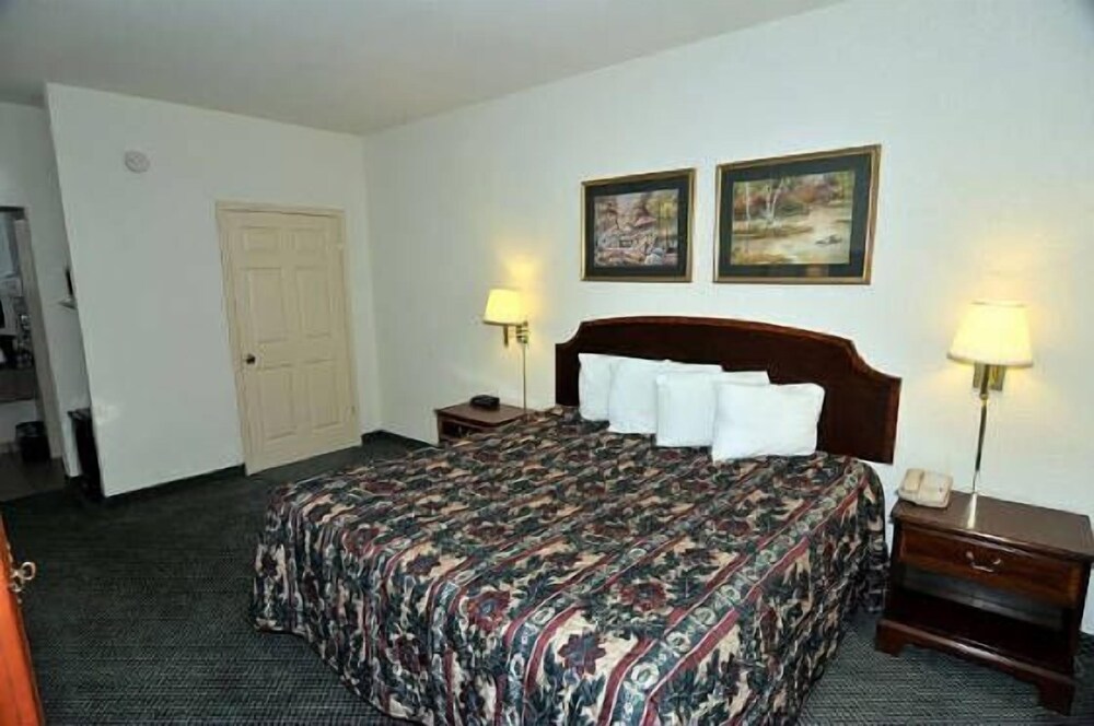 Fairview Suites - photo 9