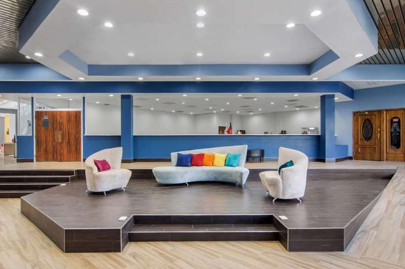 Suburban Extended Stay Hotel - photo 2