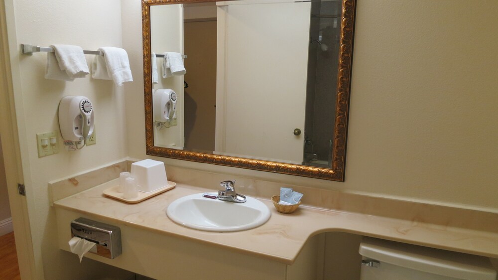 Calimesa Inn Motel - photo 31