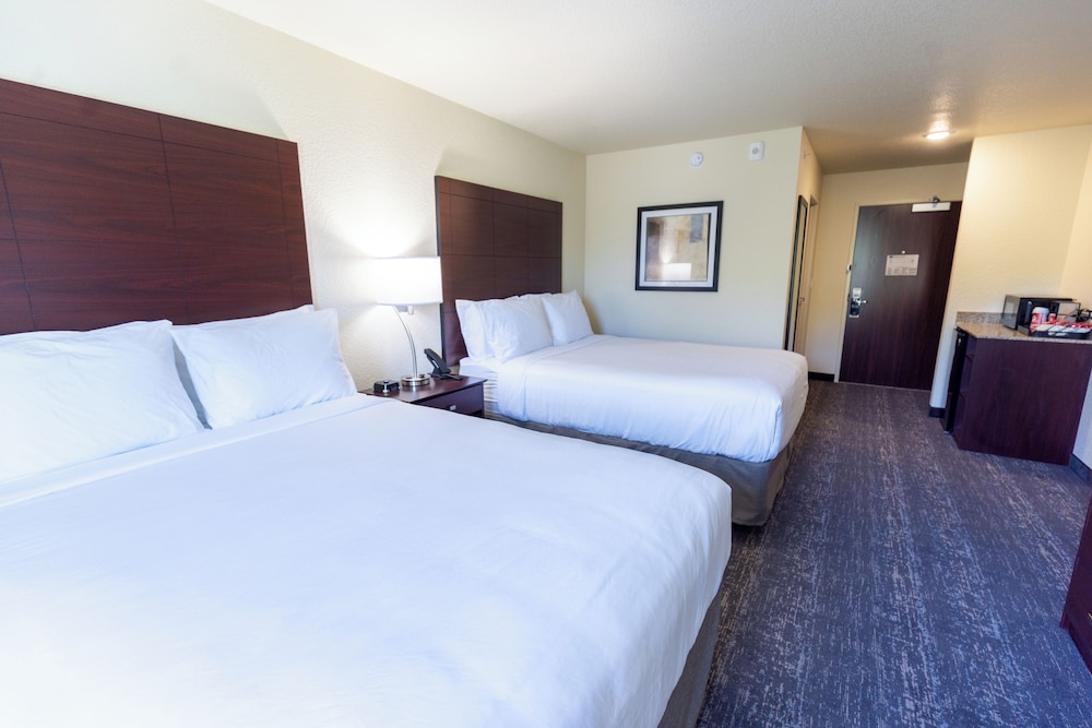 Cobblestone Inn & Suites Winters - photo 25