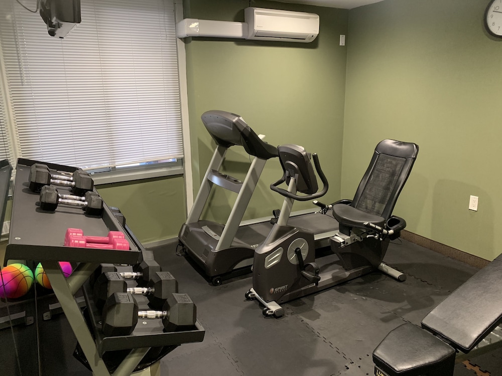 Days Inn by Wyndham Brooklyn Borough Park - photo 31