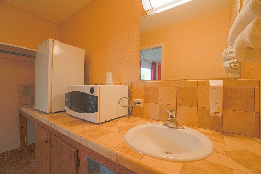 Vali Ho Motel By OYO Weslaco Mercedes - photo 60