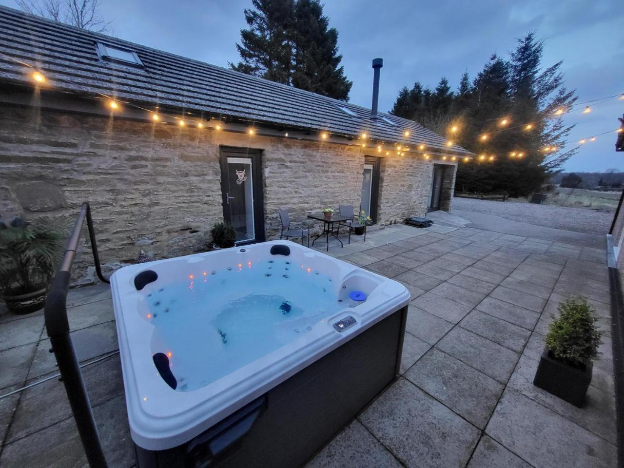 The Cosy Coo Shed — 4-Star Luxury Hotel in Forfar, United Kingdom