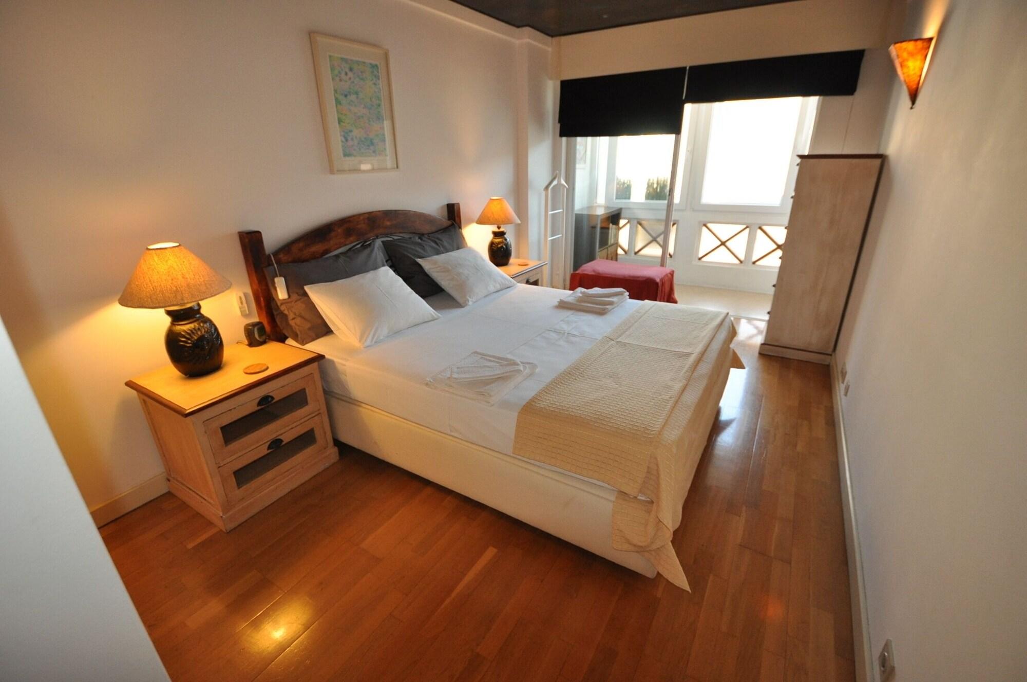 Apart Lisbon Pool Metro Garage — 4-Star Luxury Hotel in Lisbon, Portugal