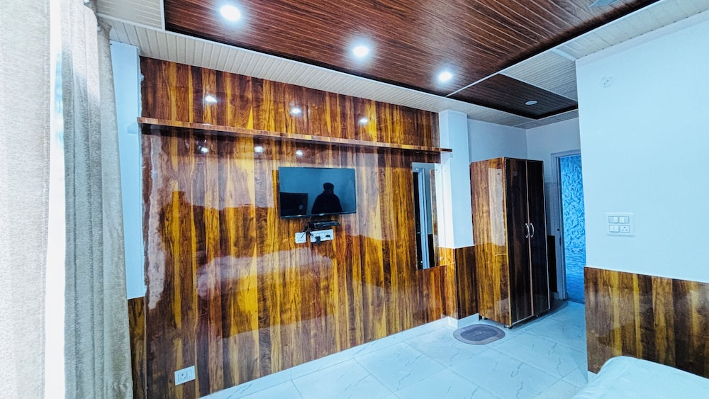 Red Stone Kasauli in Kasauli, India