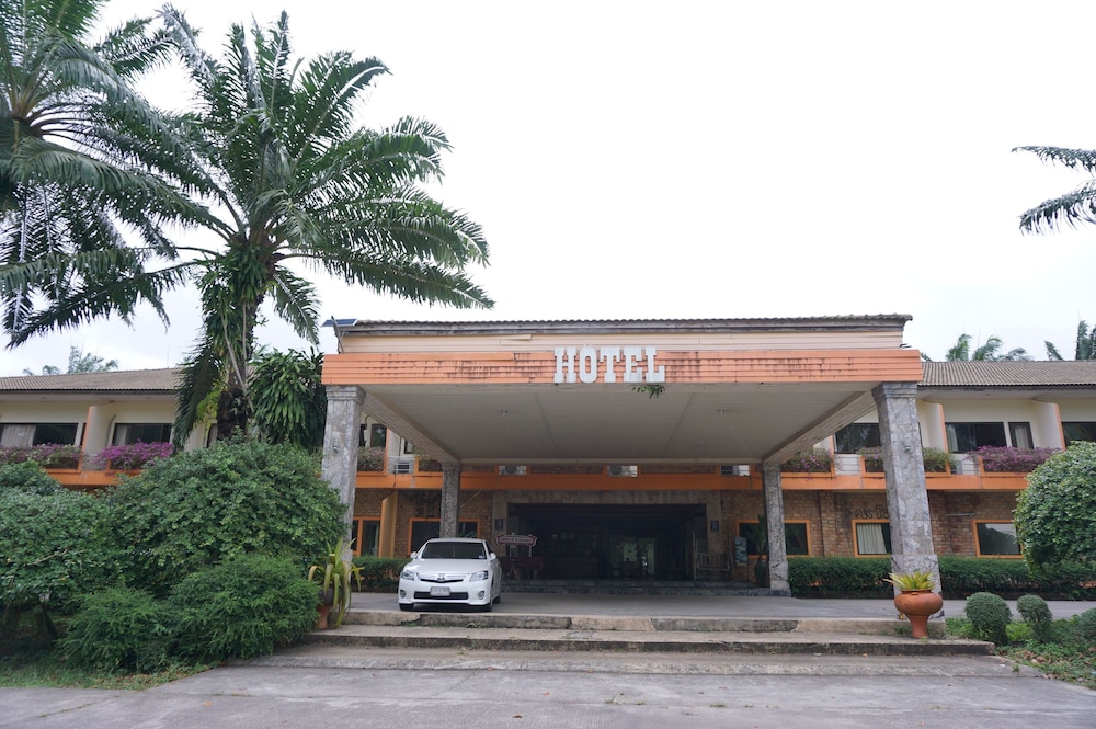 Kangpheka Resort — hotel near Chumphon Airport