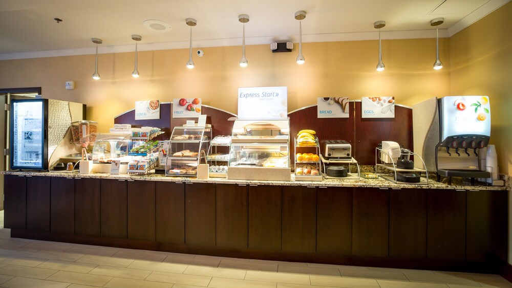 Holiday Inn Express Wichita South by IHG - photo 31