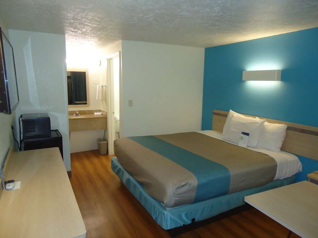 Motel 6 Columbus MS - photo 11
