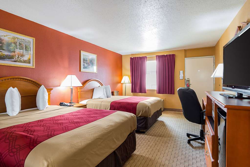 Econo Lodge Jacksonville near Little Rock Air Force Base - photo 18