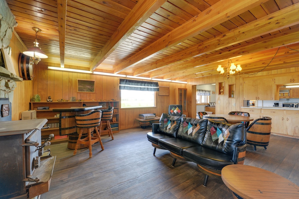 Wyoming Horse Property Near Outdoor Recreation — hotel in Daniel
