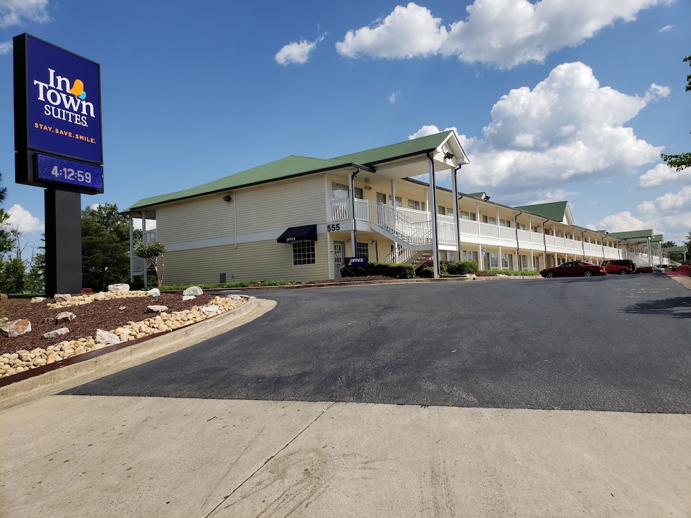 InTown Suites Extended Stay Atlanta Cumming - photo 27