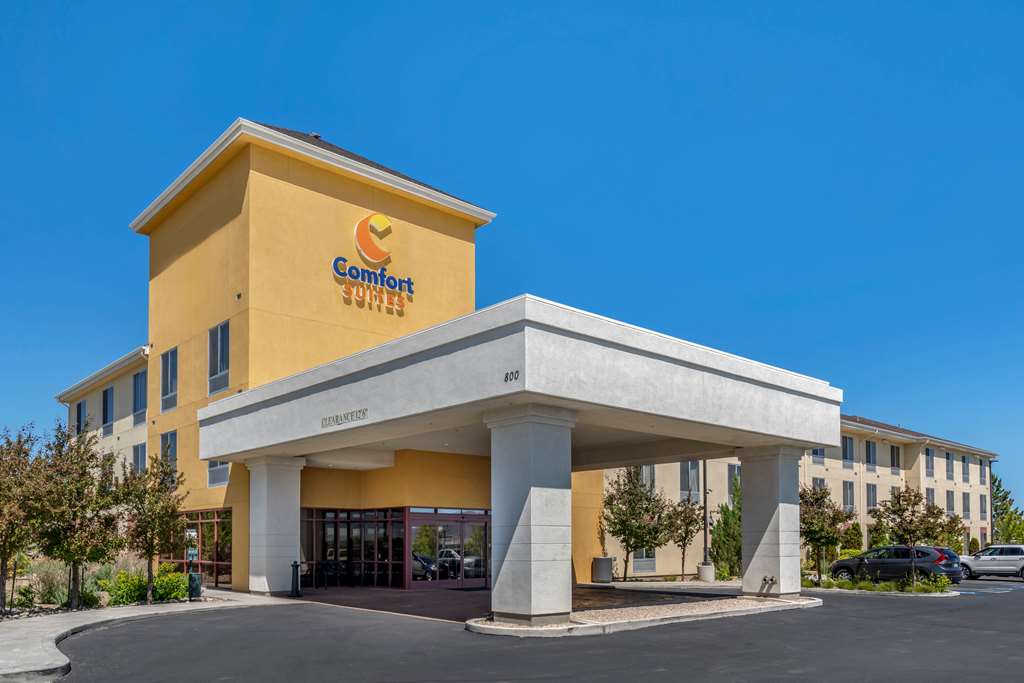 Comfort Suites Fernley - photo 2