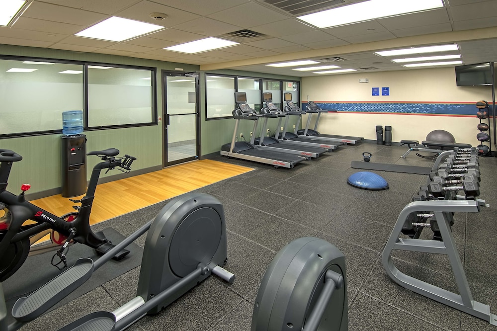 Hampton Inn & Suites Fairfield - photo 59