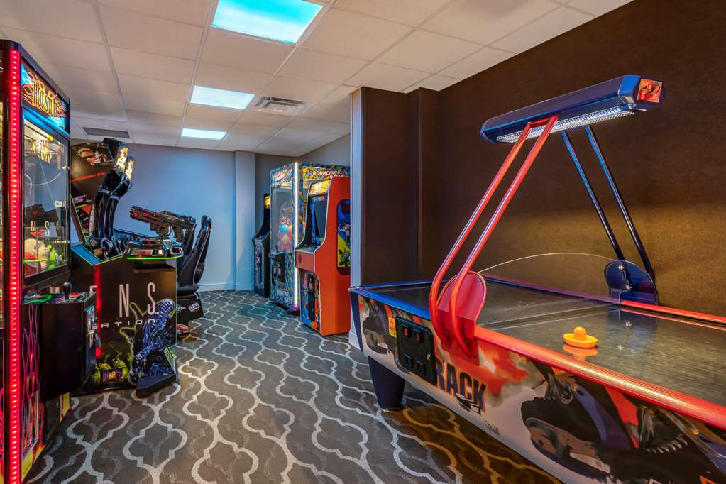 Comfort Suites Maingate East - photo 39