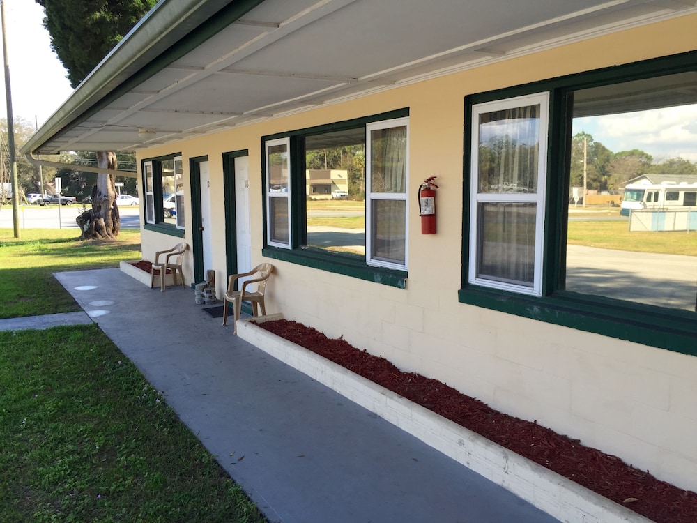 Withlacoochee Motel - photo 18