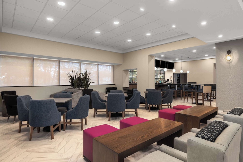 Hampton Inn & Suites Downers Grove Chicago - photo 44