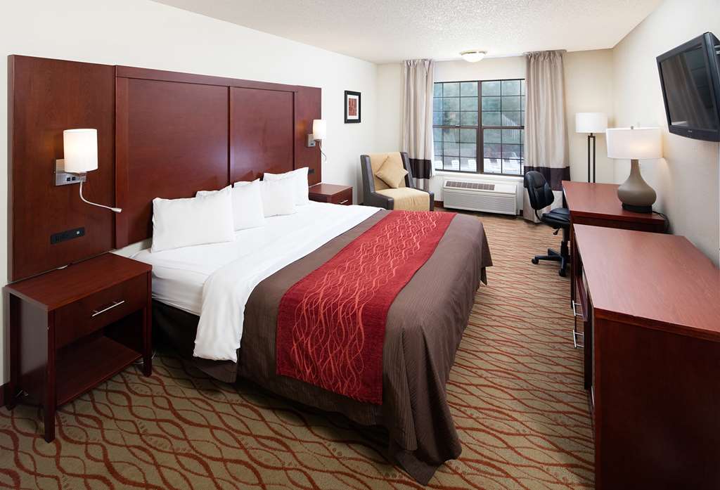 Red Lion Inn & Suites Auburn - photo 21