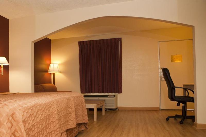 Red Roof Inn & Suites Jackson TN - photo 13