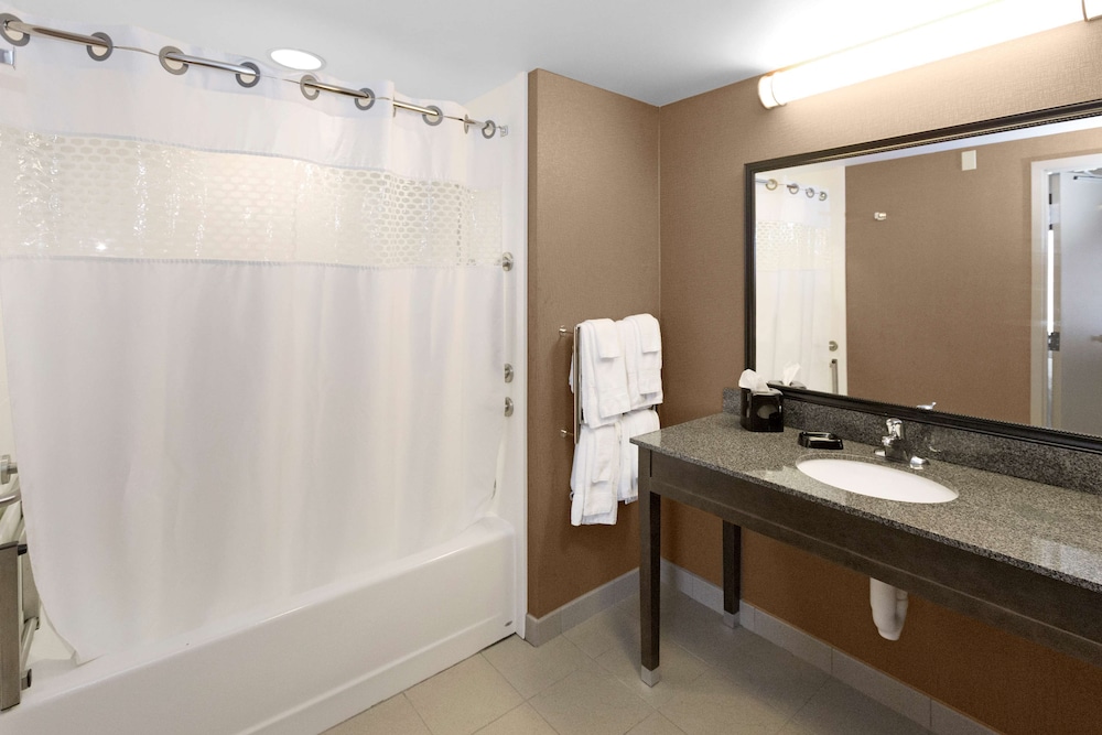 Hampton Inn Butler - photo 24