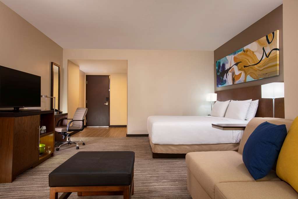 Guest room