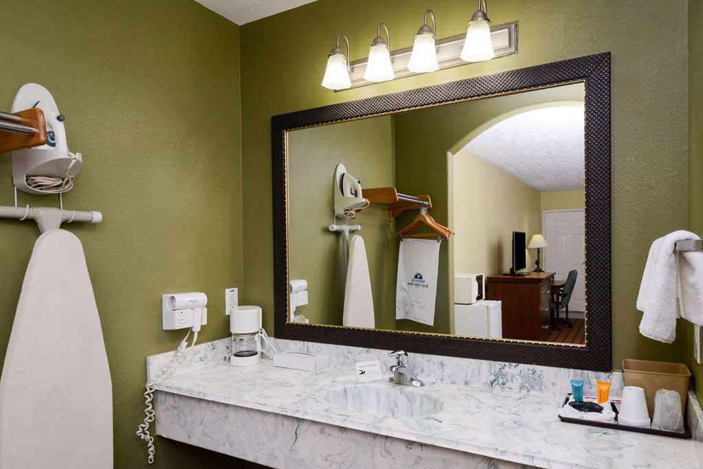 Americas Best Value Inn & Suites Waller Prairie View - photo 19