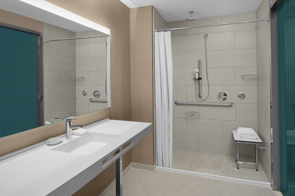 AC Hotel Lansing University Area - photo 19
