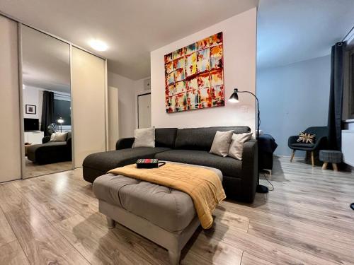 BL The Apartment Lenka 24hr Self Check in Free Private Parking Balcony with Mountain View 5 minute walk to City Center — 4-Star Luxury Hotel in Banska Bystrica, Slovakia