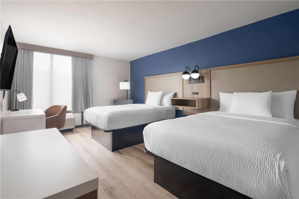 La Quinta Inn & Suites by Wyndham Myrtle Beach - photo 16