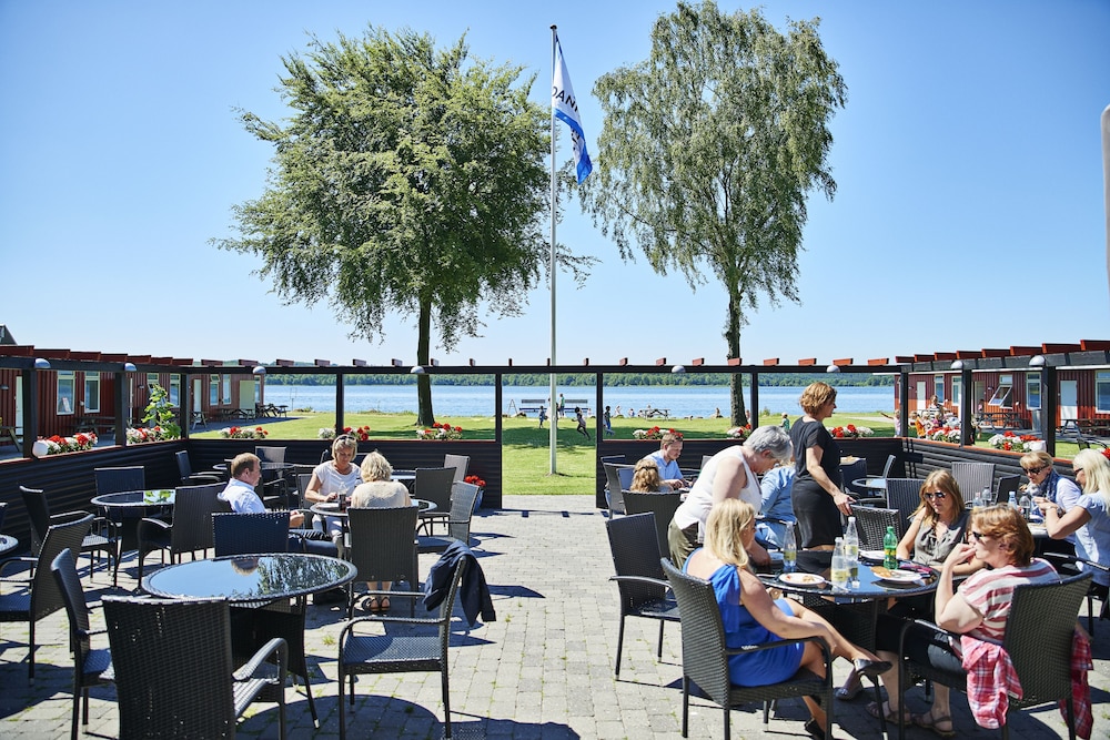 Danhostel Skanderborg — 4-Star Luxury Hotel in Skanderborg, Denmark