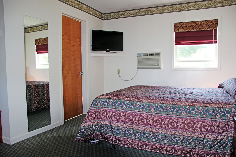 Potsdam Inn - photo 8