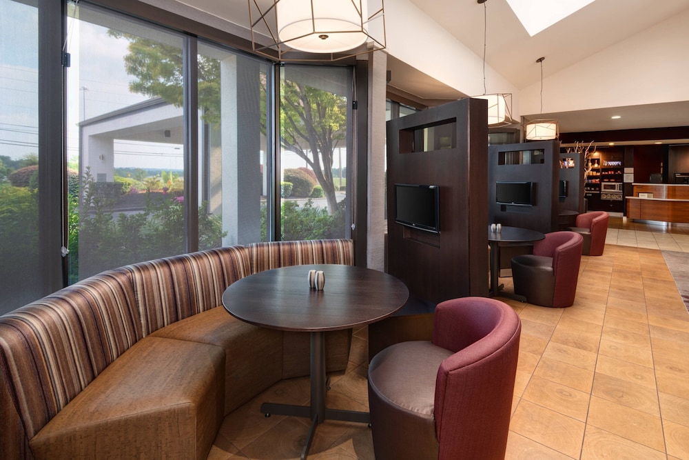 Courtyard Augusta Marriott - photo 21
