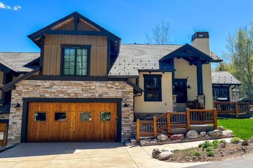 Deer Blvd 1429 in Avon, United States