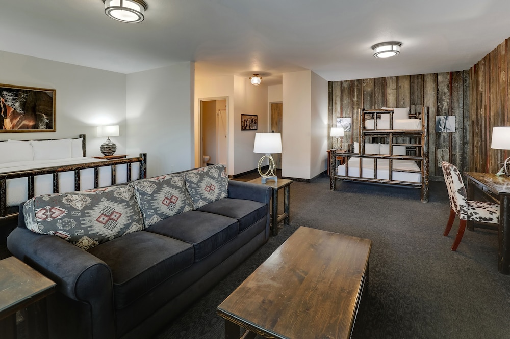 Stoney Creek Hotel Tulsa Broken Arrow - photo 51