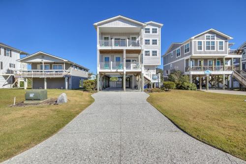 Porpoise Driven Life by Oak Island Accommodations - photo 43