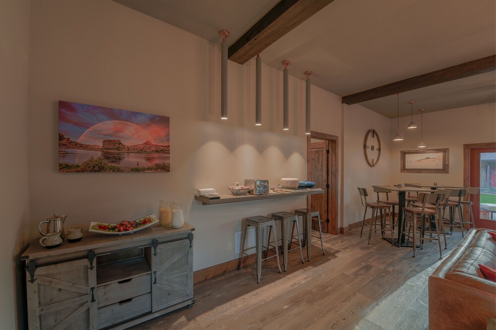 Golden Stone Inn - photo 41