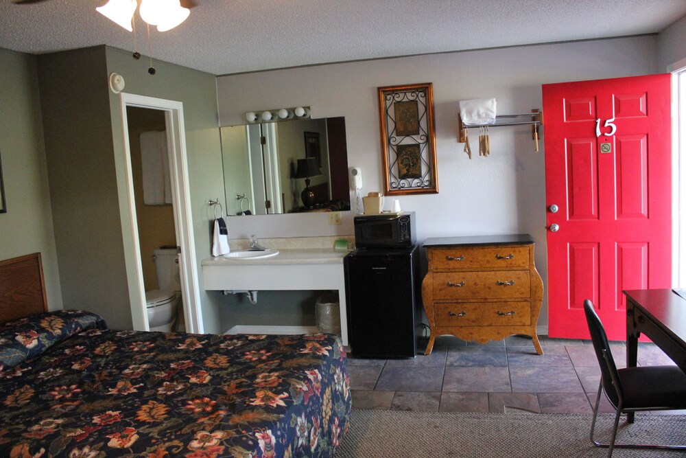 Brydan Suites - photo 40