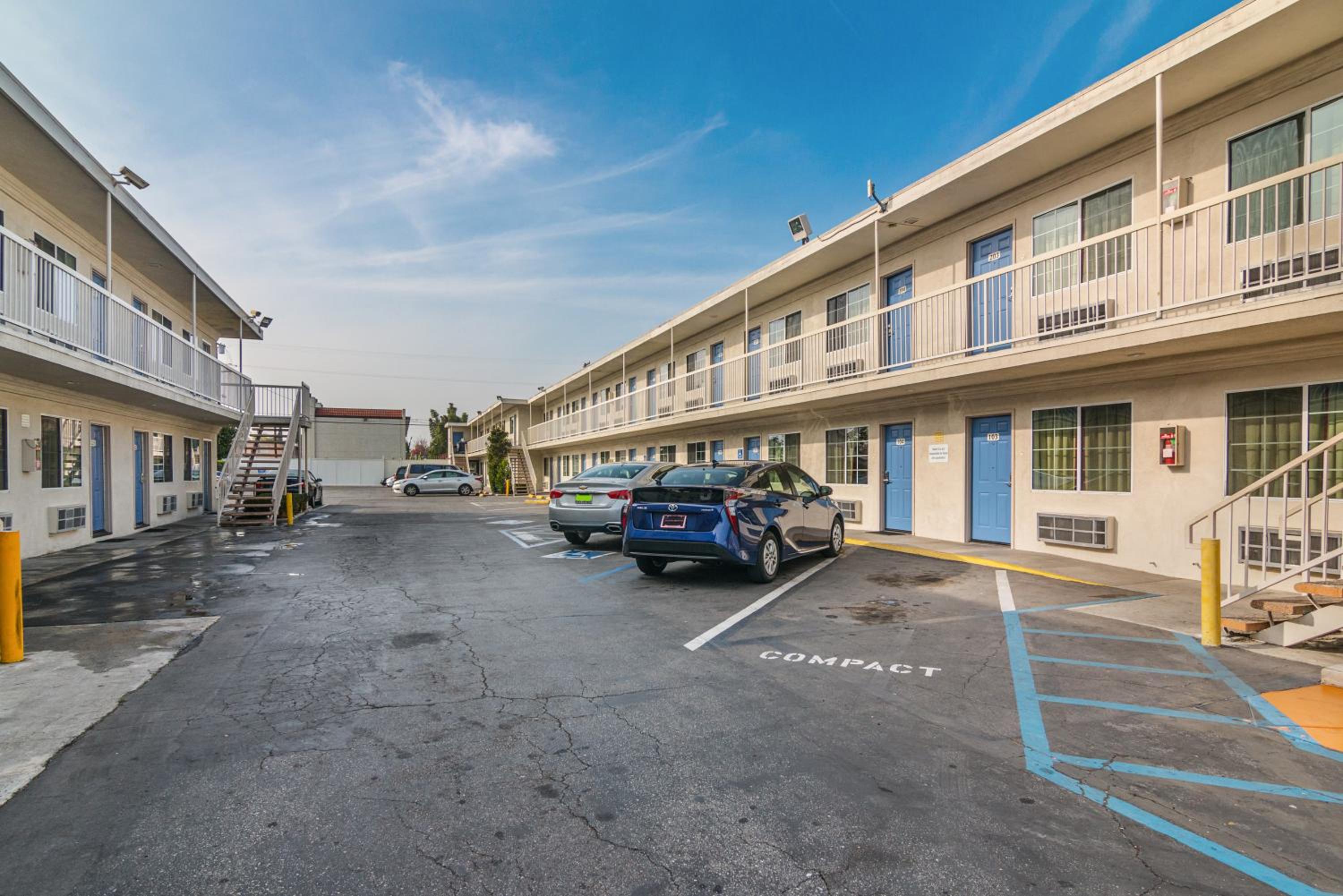 Motel 6 Gardena - photo 21