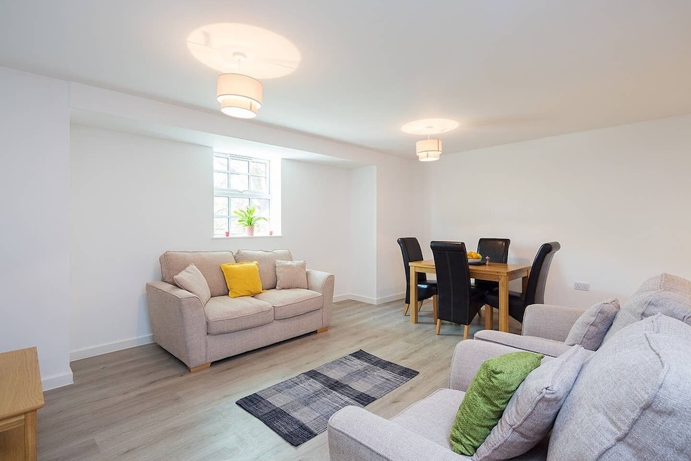 Riverside 6 — 4-Star Luxury Hotel in Maidstone, United Kingdom