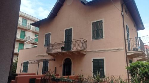 Apartament Italia 85 — 4-Star Luxury Hotel in Pietra Ligure, Italy