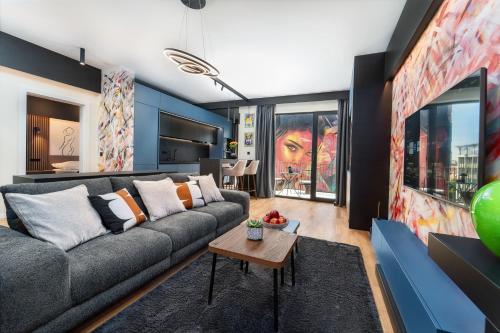 Central Paul Deluxe Apartment by Open House — 4-Star Luxury Hotel in Timisoara, Romania