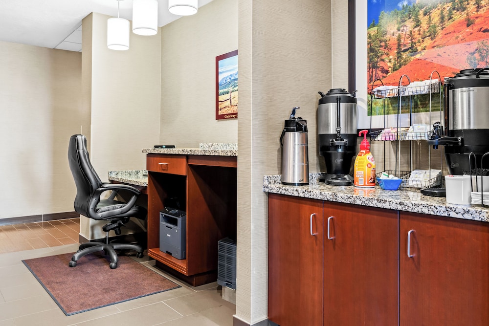 Heartland Inn and Suites - photo 29